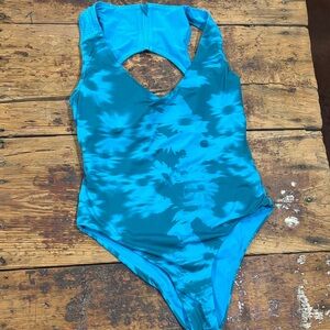 Nike Floral Fade Keyhole One Piece Swimsuit